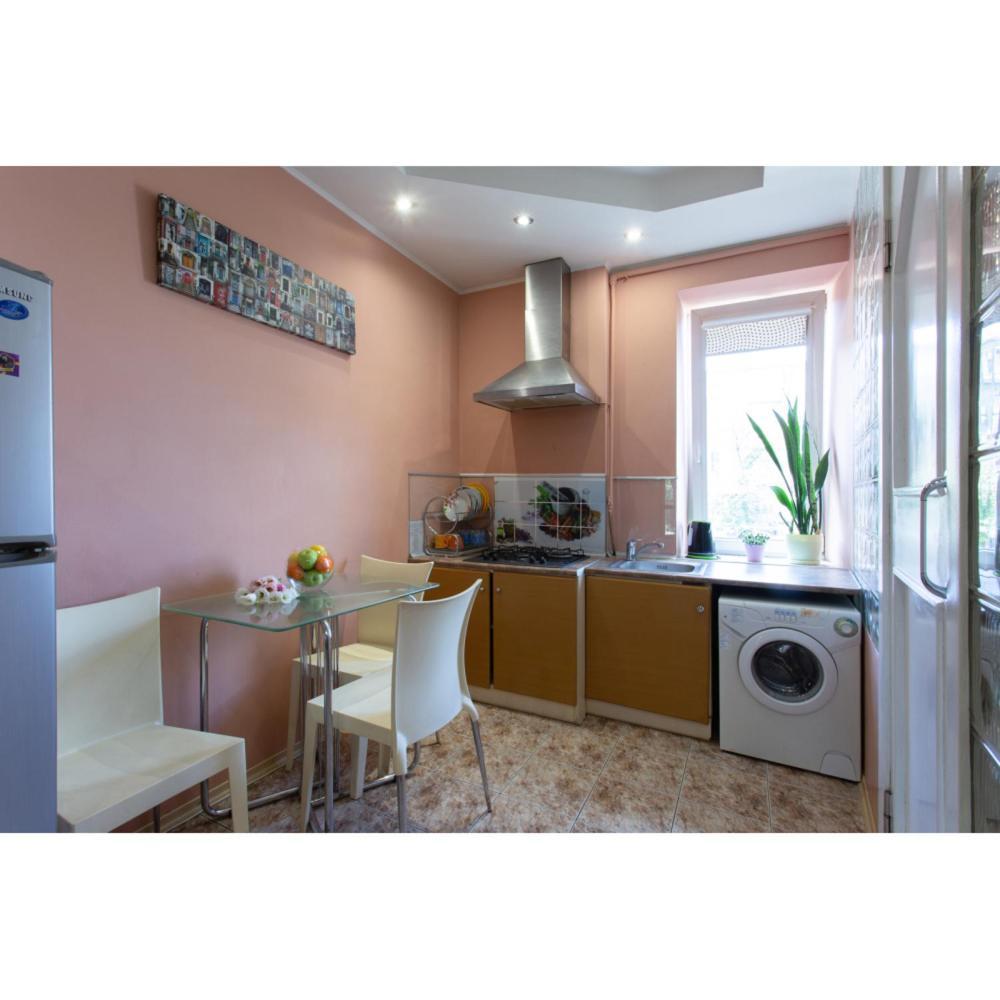 Apartment On Naukova Charkov Buitenkant foto